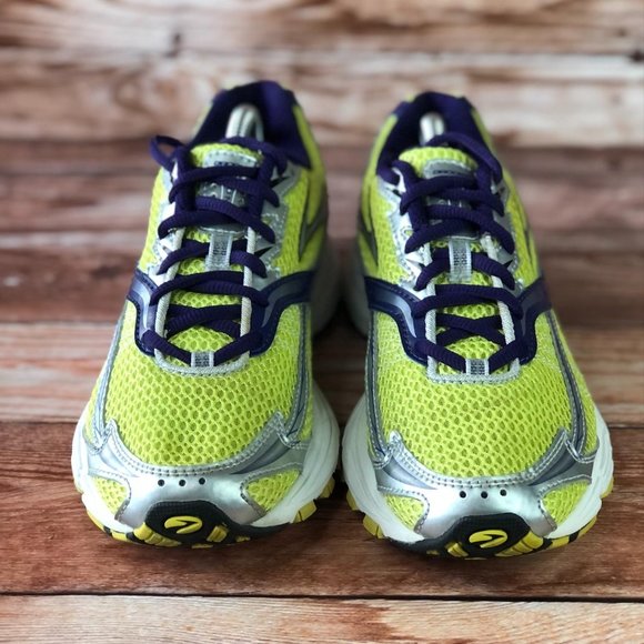 Brooks Launch Athletic Running Shoes - Picture 2 of 9